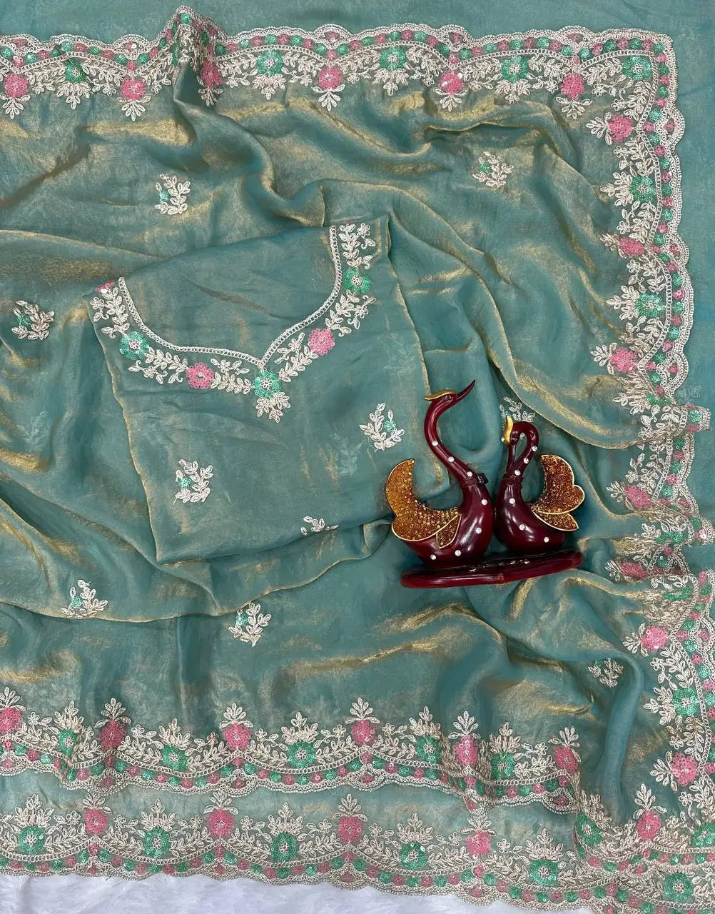 Direct Supplier Latest Banarasi Soft Silk Saree South Indian Style Modal for Winter Wedding Festivals Parties Wholesale Price