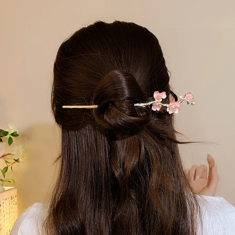 New Chinese Style Cherry Blossom Hairpin Pink Metal Design Simple Elegant Creative Delicate Design Hanfu Hair Accessories Gift